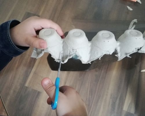 easy kids craft using egg carton