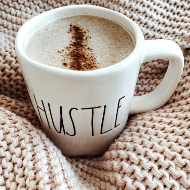6 Side Hustles for Busy Mom (and How to Use Fiverr to Make It 10x Easier)